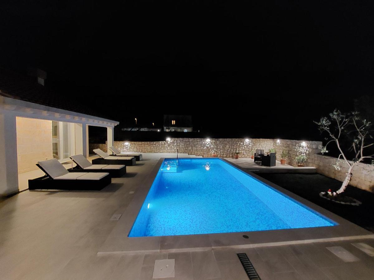 Apartment Holiday Home Doma, Cilipi Near Dubrovnik מראה חיצוני תמונה